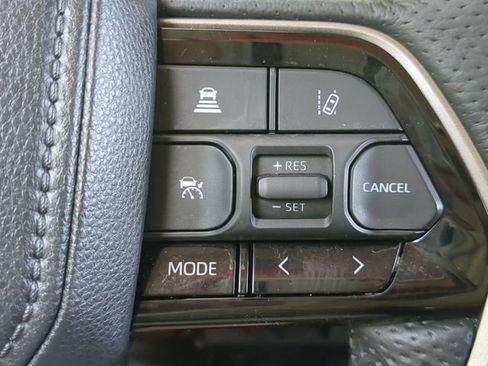 Used 2023 Toyota Tundra Limited AWD/4WD image 24