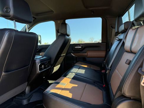 Used 2021 Chevrolet Silverado 2500 High Country w/ Z71 Off-Road Package image 23