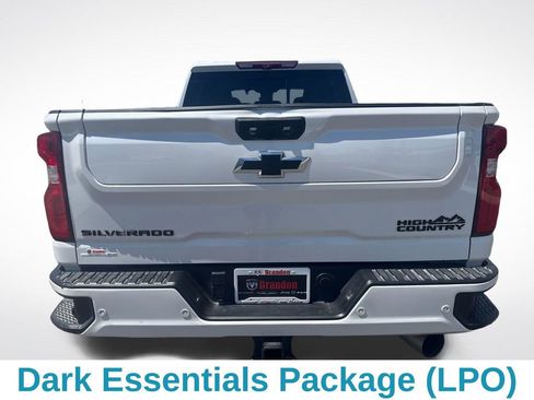 Used 2024 Chevrolet Silverado 2500 High Country w/ High Country Premium Package AWD/4WD image 6