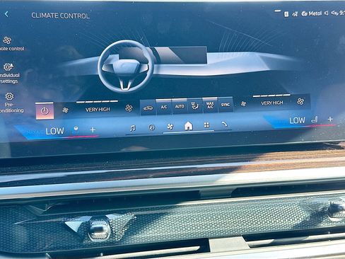 New 2026 BMW X5 sDrive40i w/ M Sport Package RWD image 13