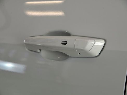 Used 2026 Chevrolet Equinox LT w/ Safety and Technology Package image 13