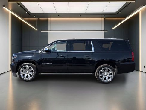 Used 2017 Chevrolet Suburban Premier AWD/4WD image 2