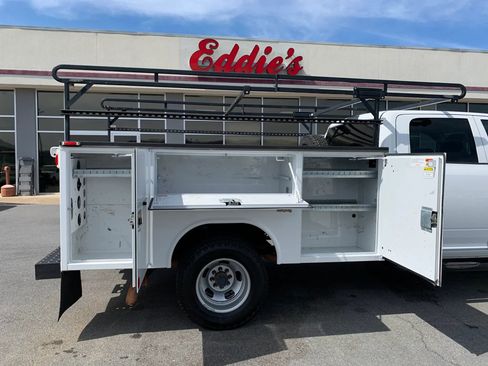 Used 2015 RAM 3500 Tradesman image 27