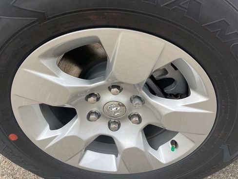 New 2025 RAM 1500 Big Horn image 9