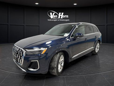 Used 2025 Audi Q7 3.0T Premium Plus w/ Premium Plus Package AWD/4WD image 3