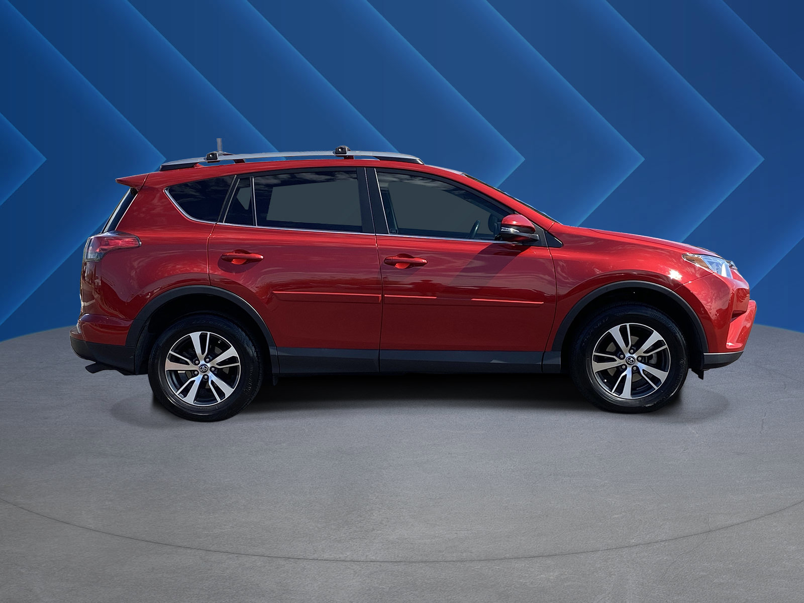Used 2017 Toyota RAV4 XLE w/ Carpet Mat Package FWD image 2