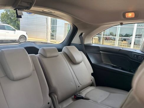 Used 2024 Honda Odyssey Touring image 12