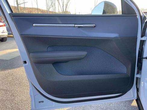 New 2026 Volvo EX30 Plus image 5