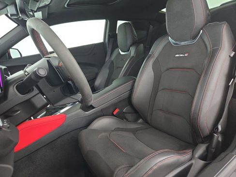 Used 2022 Chevrolet Camaro ZL1 RWD image 25