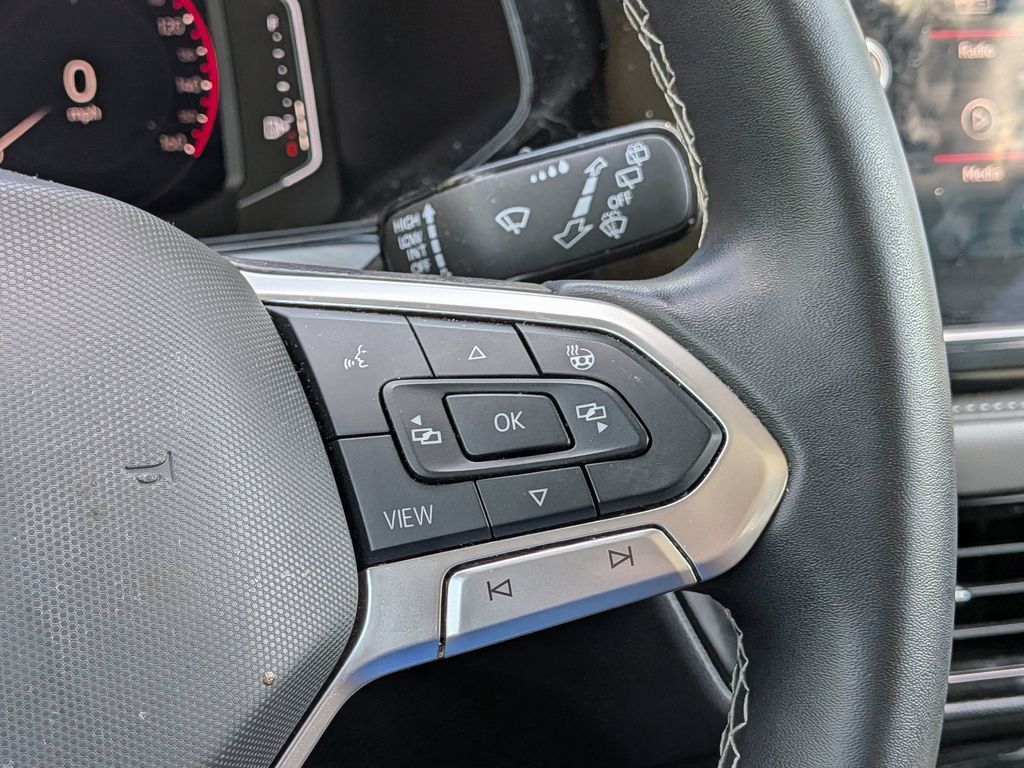 Used 2024 Volkswagen Taos SEL AWD/4WD image 18
