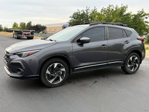 Used 2024 Subaru Crosstrek 2.5i Limited w/ Crosstrek Mirror Package AWD/4WD image 7