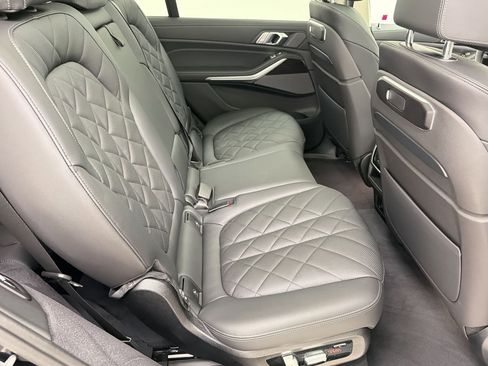 Certified 2024 BMW X7 xDrive40i w/ Premium Package AWD/4WD image 29