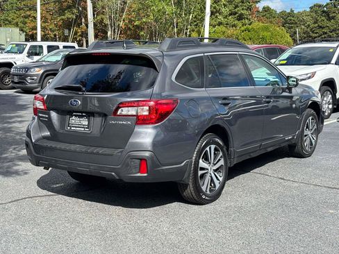 Used 2018 Subaru Outback 2.5i Limited image 3