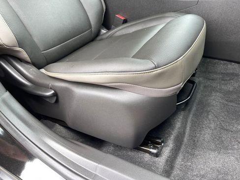 Used 2024 Chevrolet Trax ACTIV w/ Sunroof Package FWD image 36
