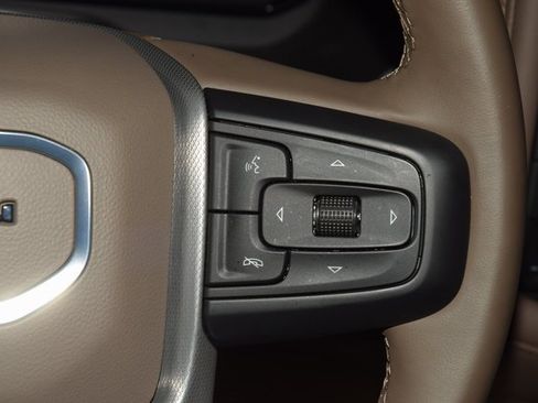 Used 2024 GMC Yukon XL Denali image 40