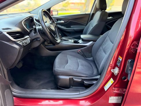 Used 2017 Chevrolet Volt LT w/ Comfort Package FWD image 15
