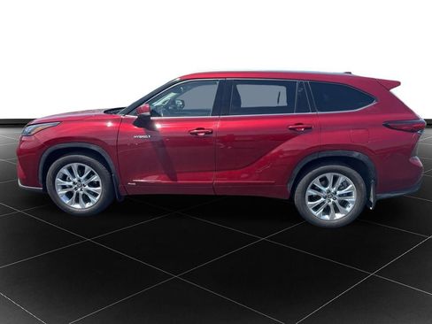 Used 2021 Toyota Highlander Limited AWD/4WD image 2