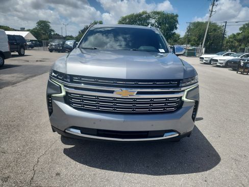 Used 2023 Chevrolet Suburban Premier image 8