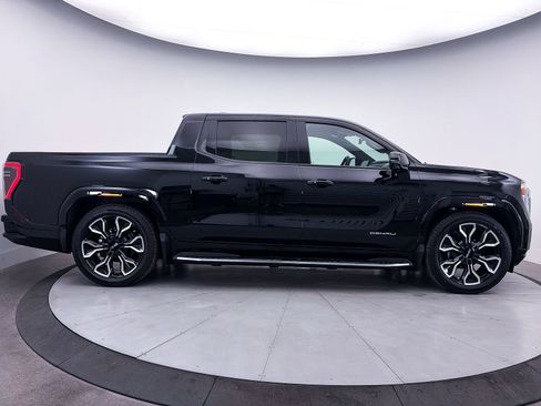 Used 2025 GMC Sierra EV Denali AWD/4WD image 41