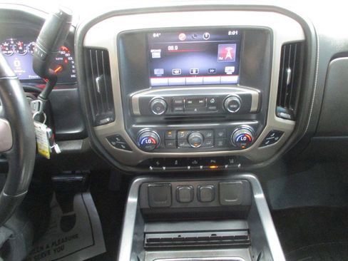 Used 2015 GMC Sierra 2500 Denali w/ Driver Alert Package image 17