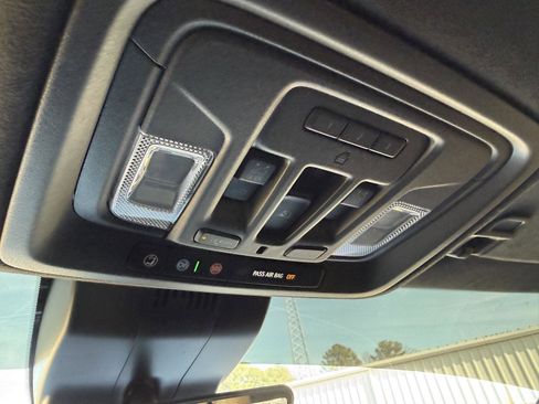 Used 2023 GMC Sierra 1500 AT4X image 23