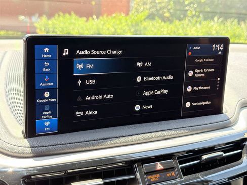 Used 2025 Acura MDX SH-AWD image 17