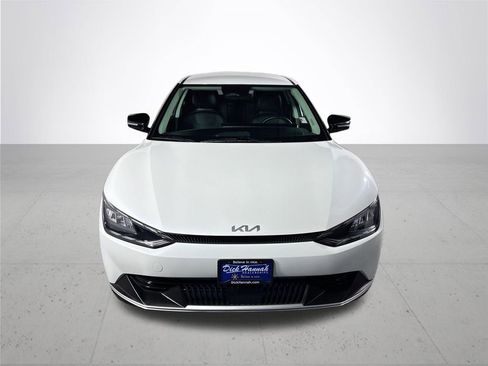 Used 2024 Kia EV6 Light RWD image 3