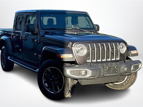 Used 2020 Jeep Gladiator Overland w/ LED Lighting Group image 3