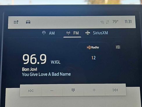 Used 2022 Ford Edge Titanium image 12