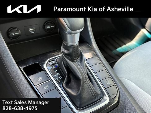Used 2022 Hyundai Ioniq SE FWD image 27