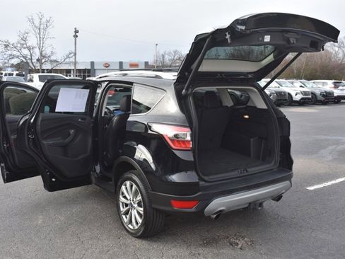 Used 2017 Ford Escape Titanium image 17