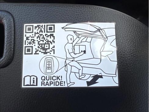 Used 2021 Toyota Venza LE image 27