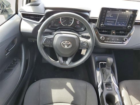 Used 2022 Toyota Corolla LE image 12