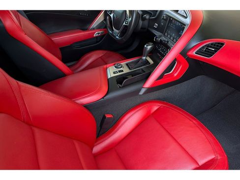 Used 2016 Chevrolet Corvette Z06 w/ 3LZ Preferred Equipment Group RWD image 16