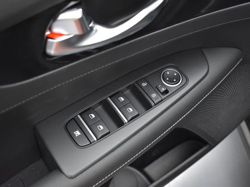 Used 2024 Kia Forte GT-Line w/ GT-Line Premium Package image 9