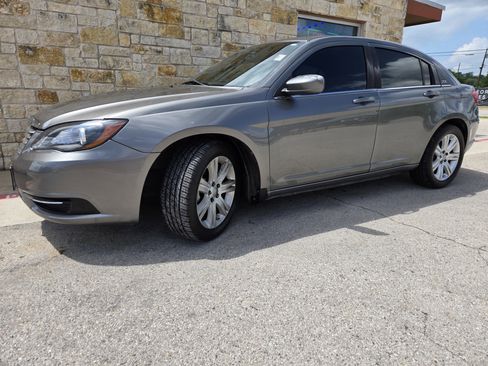 Used 2013 Chrysler 200 Touring w/ S Exterior Appearance Pkg image 2
