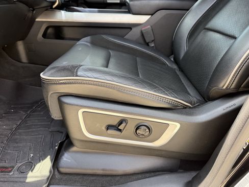 Used 2020 RAM 1500 Laramie AWD/4WD image 27