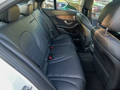 Used 2018 Mercedes-Benz C 300 4MATIC Sedan image 31