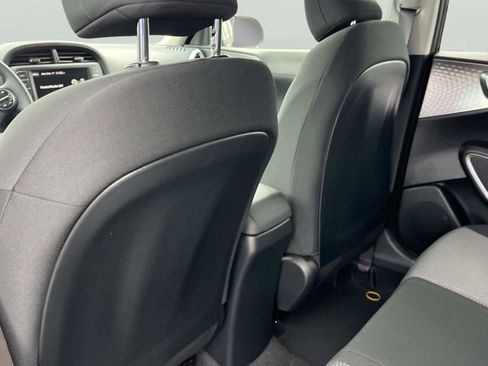 New 2025 Kia Soul LX image 18