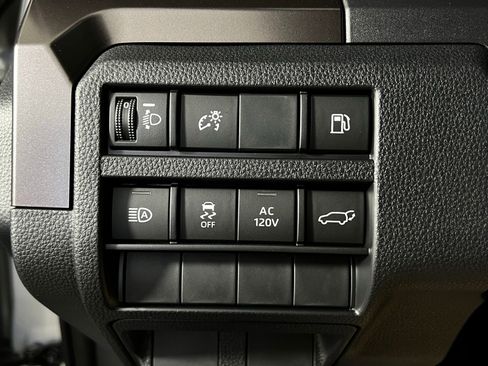 Certified 2025 Toyota 4Runner TRD Off-Road Premium image 25