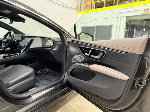 Used 2023 Mercedes-Benz EQS 450+ Sedan image 39