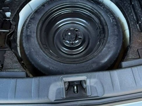 Used 2020 Nissan Rogue Sport S image 18