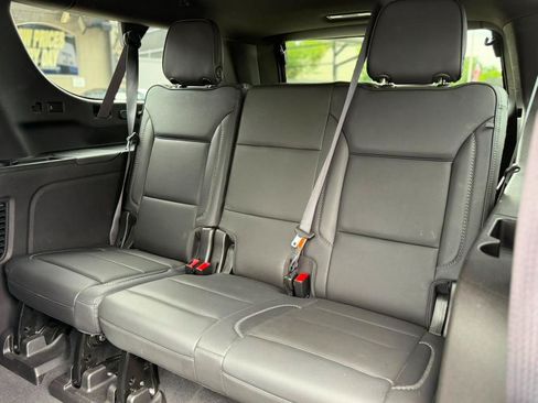 Used 2021 GMC Yukon XL Denali w/ Denali Premium Package AWD/4WD image 16