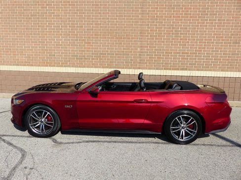 Used 2017 Ford Mustang GT Premium RWD image 23
