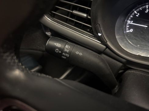 Used 2020 MAZDA MAZDA3 Sedan w/ Preferred Package image 27