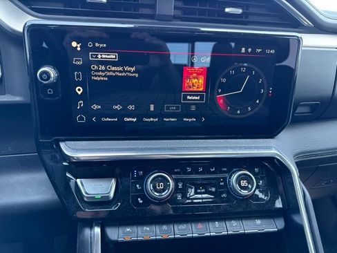 Used 2023 GMC Sierra 1500 Denali w/ Denali Reserve Package AWD/4WD image 12