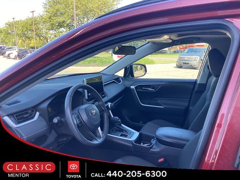 Used 2023 Toyota RAV4 XLE w/ Convenience Package AWD/4WD image 3