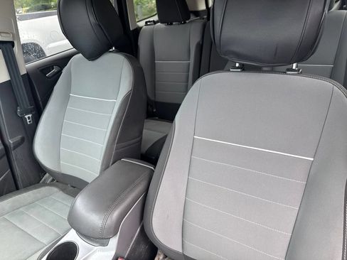 Used 2015 Ford Escape SE FWD image 16