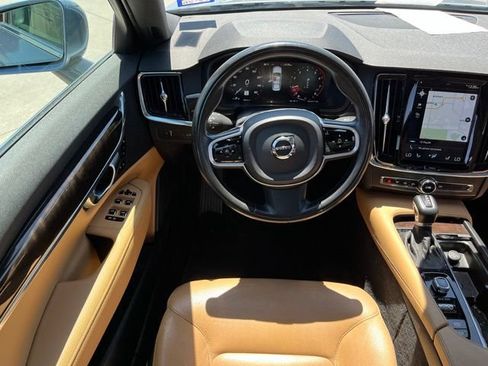 Used 2018 Volvo S90 T5 Momentum w/ Convenience Package AWD/4WD image 11
