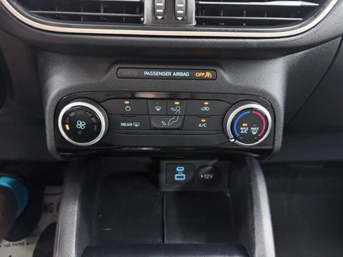 Used 2022 Ford Escape SE w/ SE Sport Appearance Package FWD image 26